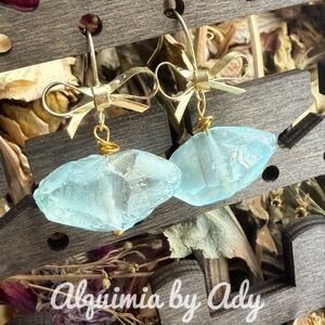 Alquimia Mint blue quartz Statement Earrings